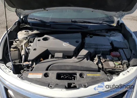 2015 Nissan Altima 2.5 z USA, uszkodzony, nr VIN 1N4AL3AP9FC414433